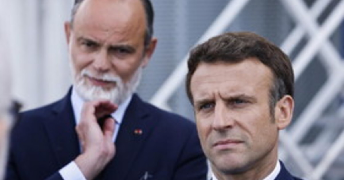 L'ex premier lancia la "bomba" a Macron: "È angosciante. Sciogli il parlamento"