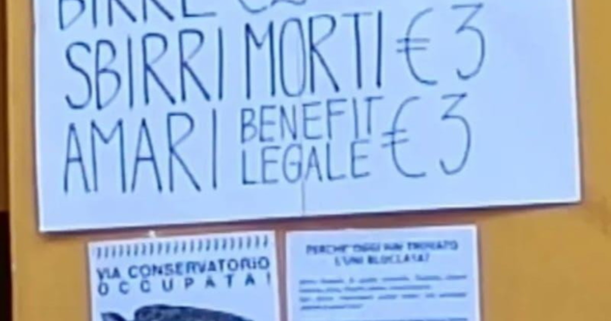 Il cartello della vergogna alla Statale di Milano: Sbirri morti 3 euro