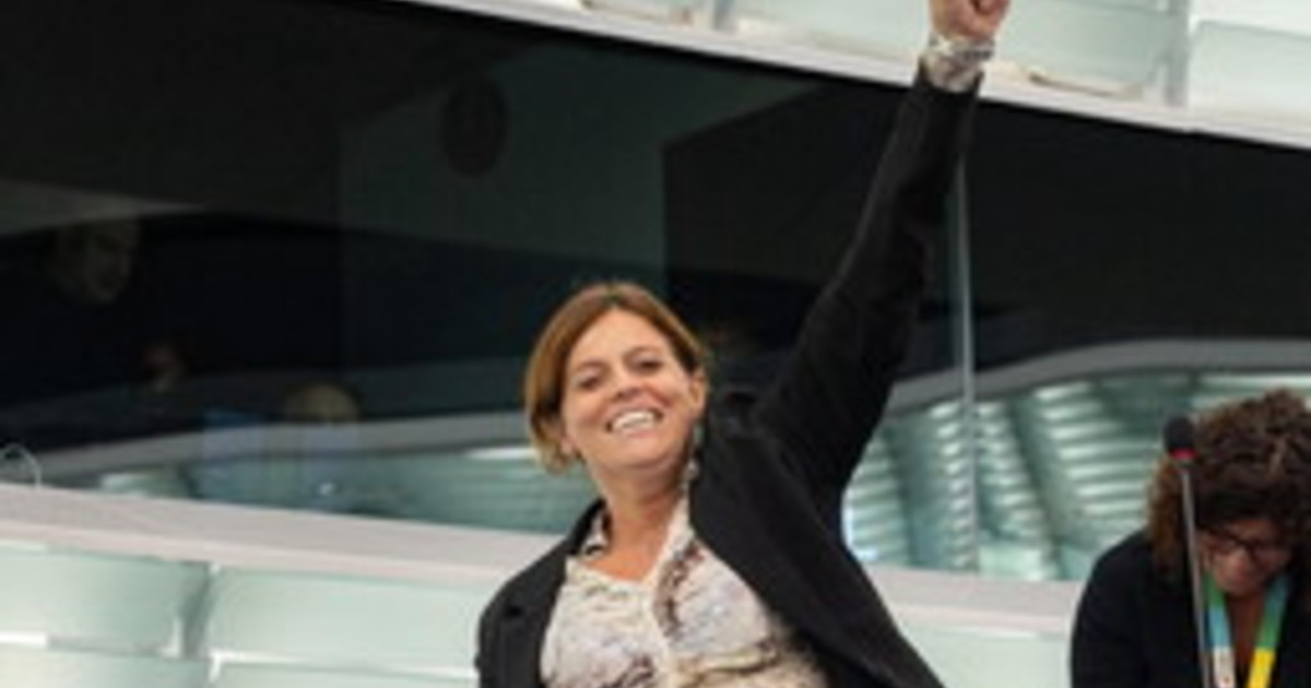 Ilaria Salis po potrditvi imunitete izrazila zadovoljstvo, medtem ko so se pojavile nove kritike in polemike.