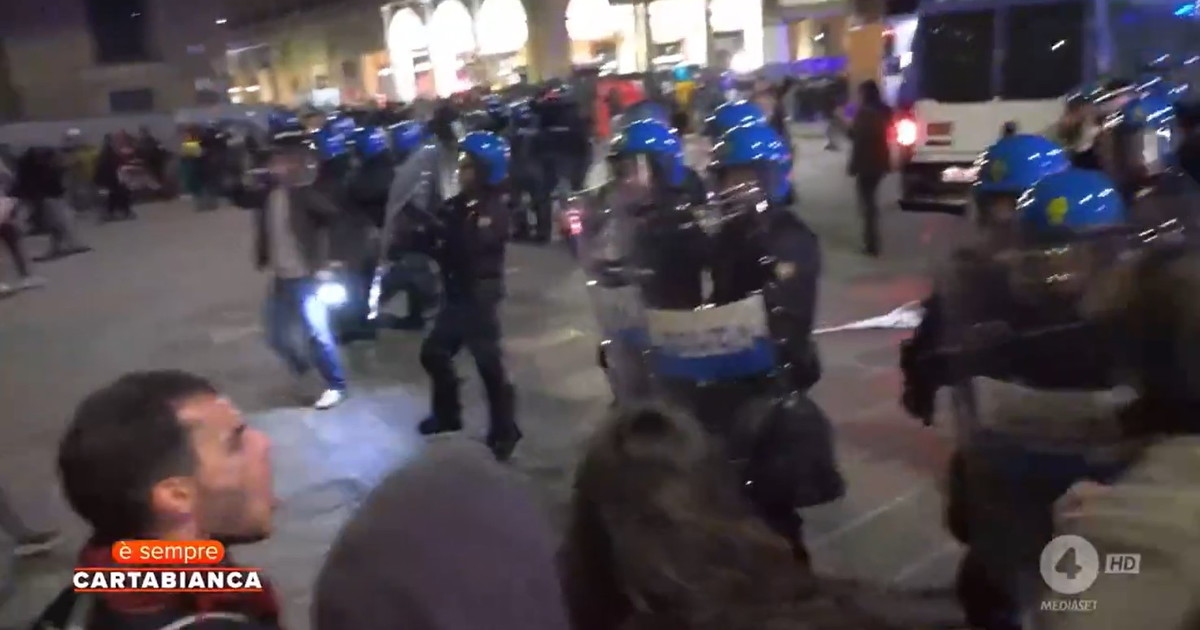 Minacce in diretta al cameraman: "Spegni la telecamera"