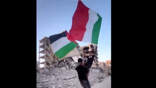 A Gaza sventola il Tricolore italiano. Tajani: Riconoscenza verso il nostro Paese, viva la pace | VIDEO