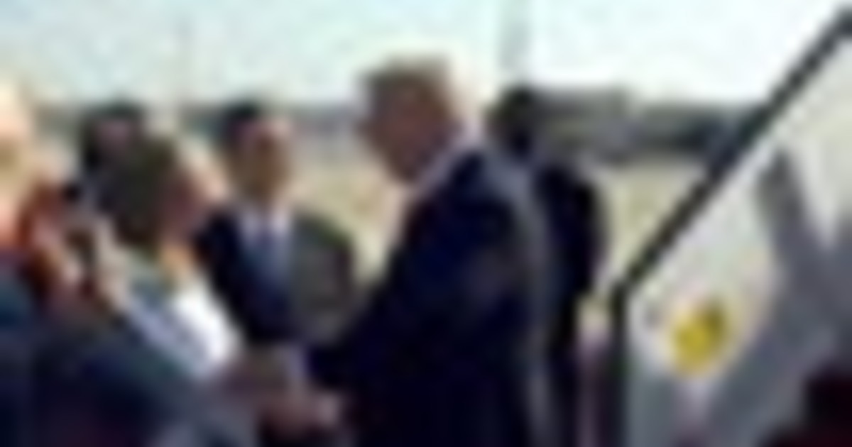 Trump in Israele accolto da Herzog e Netanyahu: "La guerra è finita"