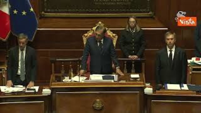 La Russa chiede minuto di silenzio in Aula per i tre Carabinieri vittime di esplosione nel Veronese La Russa chiede minuto di silenzio in Aula per i tre Carabinieri vittime di esplosione nel Veronese