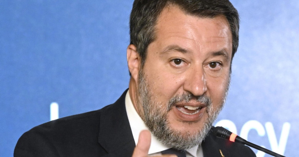 Intervista a Salvini: "Stefani sarà il governatore più giovane. In Toscana? Non è colpa di Vannacci. E la pace è di Trump" Intervista a Salvini: "Stefani sarà il governatore più giovane. In Toscana? Non è colpa di Vannacci. E la pace è di Trump"