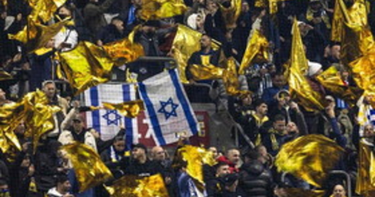 Vietato ai tifosi ebrei di seguire il Maccabi in trasferta in Inghilterra. Israele protesta con Starmer