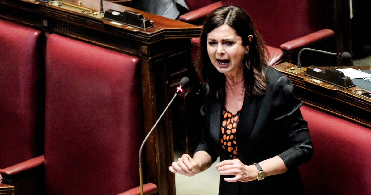 “Un grande equivoco”. La surreale arrampicata sugli specchi di Boldrini per difendere Landini “Un grande equivoco”. La surreale arrampicata sugli specchi di Boldrini per difendere Landini
