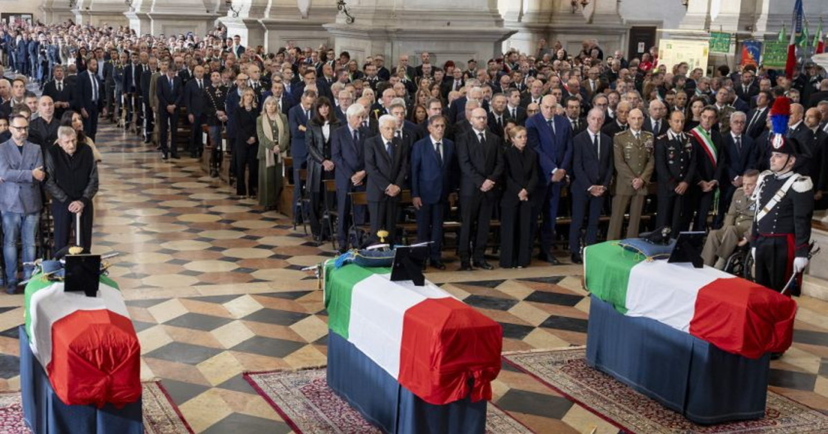 A Padova l'ultimo saluto ai tre carabinieri morti nel Veronese