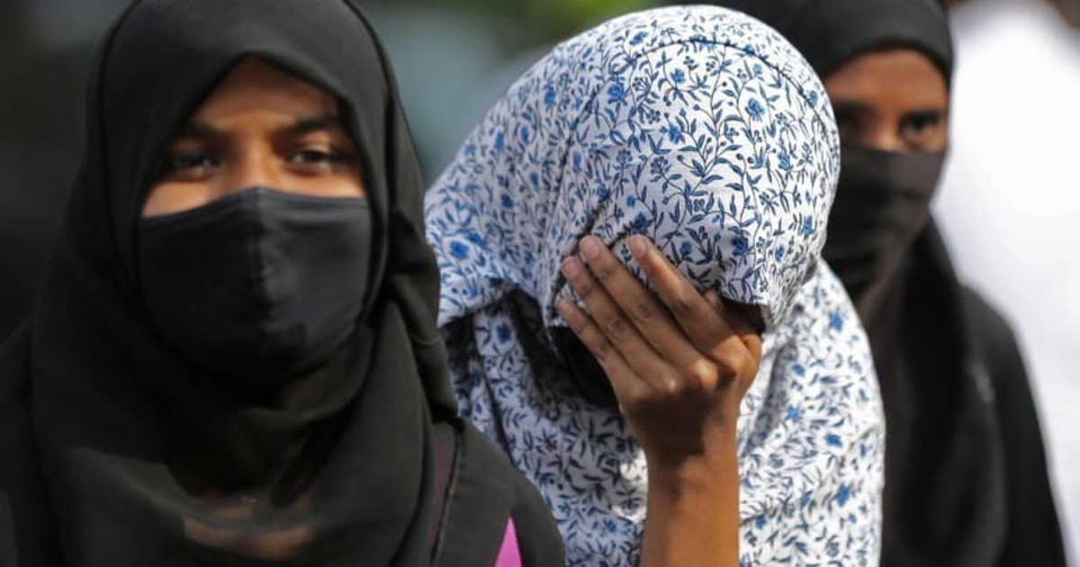 Portogallo, il parlamento vieta il velo islamico. Ma la Sinistra si oppone Portogallo, il parlamento vieta il velo islamico. Ma la Sinistra si oppone
