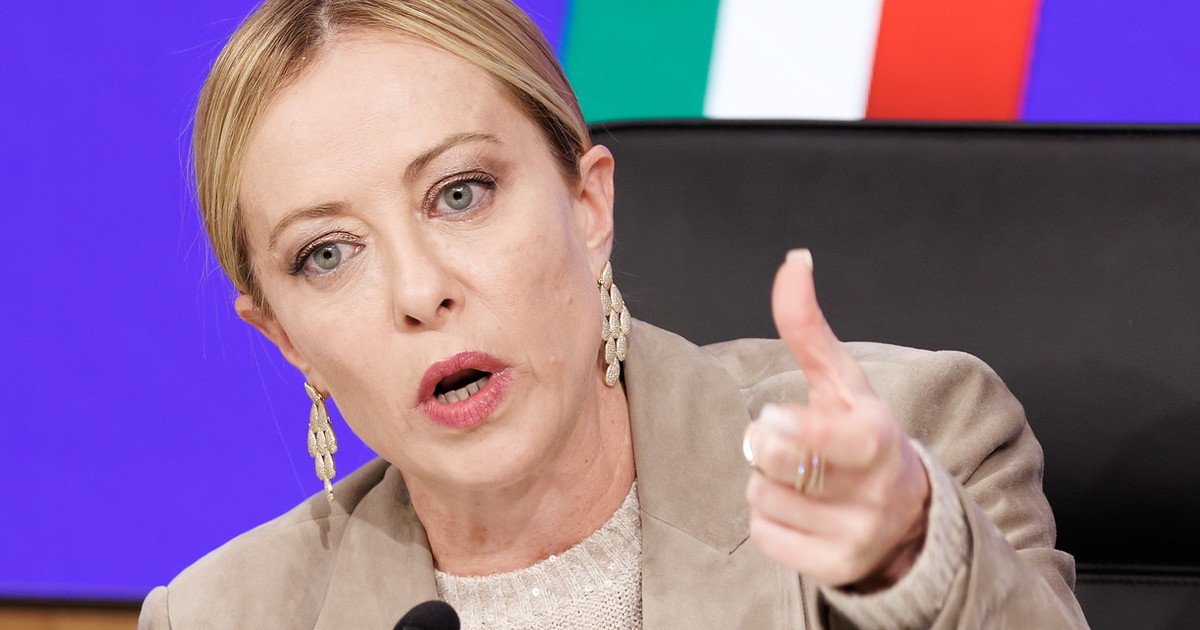 Meloni disintegra il Woke: “Vuole cancellare la nostra cultura, lo impediremo” | GUARDA