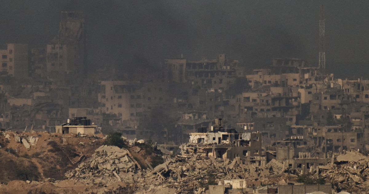 Nuova tensione Israele Hamas. Attacco ai soldati, bombe su Rafah in risposta Nuova tensione Israele Hamas. Attacco ai soldati, bombe su Rafah in risposta