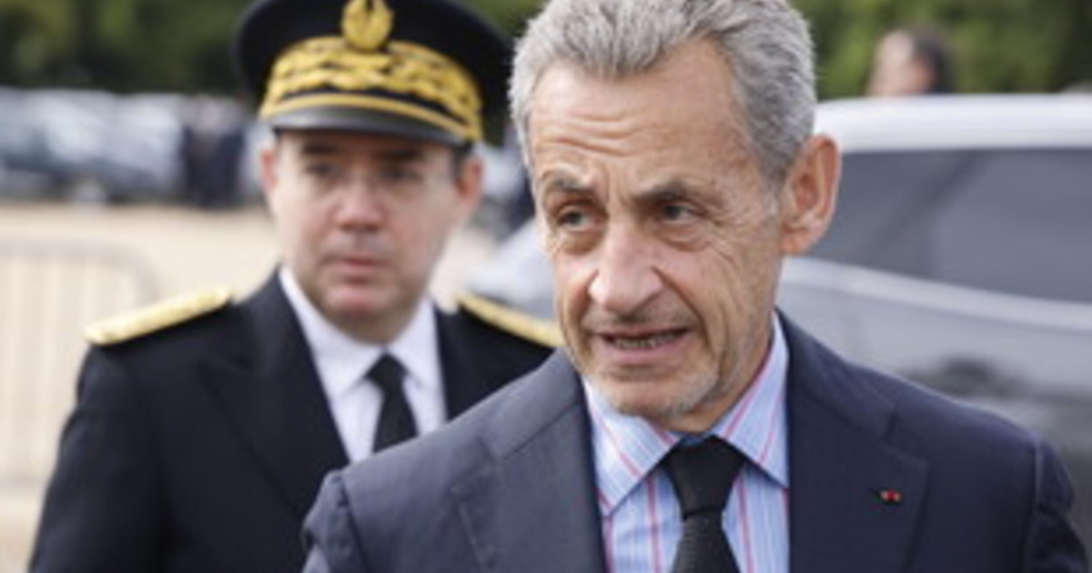 Martedì Sarkozy in cella con "Il Conte di Montecristo": La mia vita è un romanzo" Martedì Sarkozy in cella con "Il Conte di Montecristo": La mia vita è un romanzo"