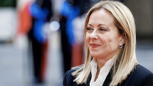 Altro record per la premier: terzo governo più longevo. Supera anche Craxi, più di lei solo Berlusconi