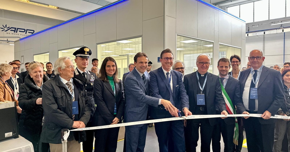 APR inaugura il Centro per l APR inaugura il Centro per l