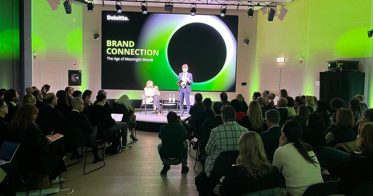 deloitte quasi un consumatore su due non ha un marchio preferito ma cresce la fiducia verso brand di nicchia e piccoli marchi
