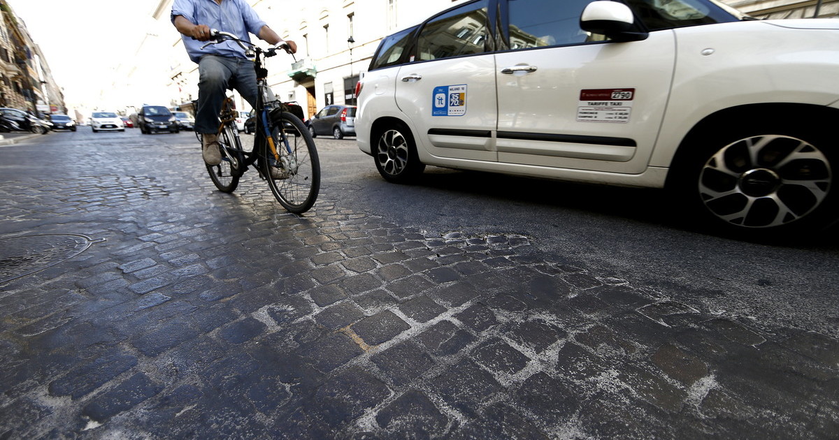 sampietrino selvaggio ecco le vie del centro dimenticate dal comune