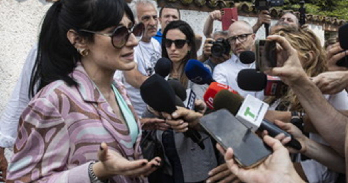 La difesa di Sempio: "Lo scontrino è suo". E assume la prof dei casi di Pierina e Liliana