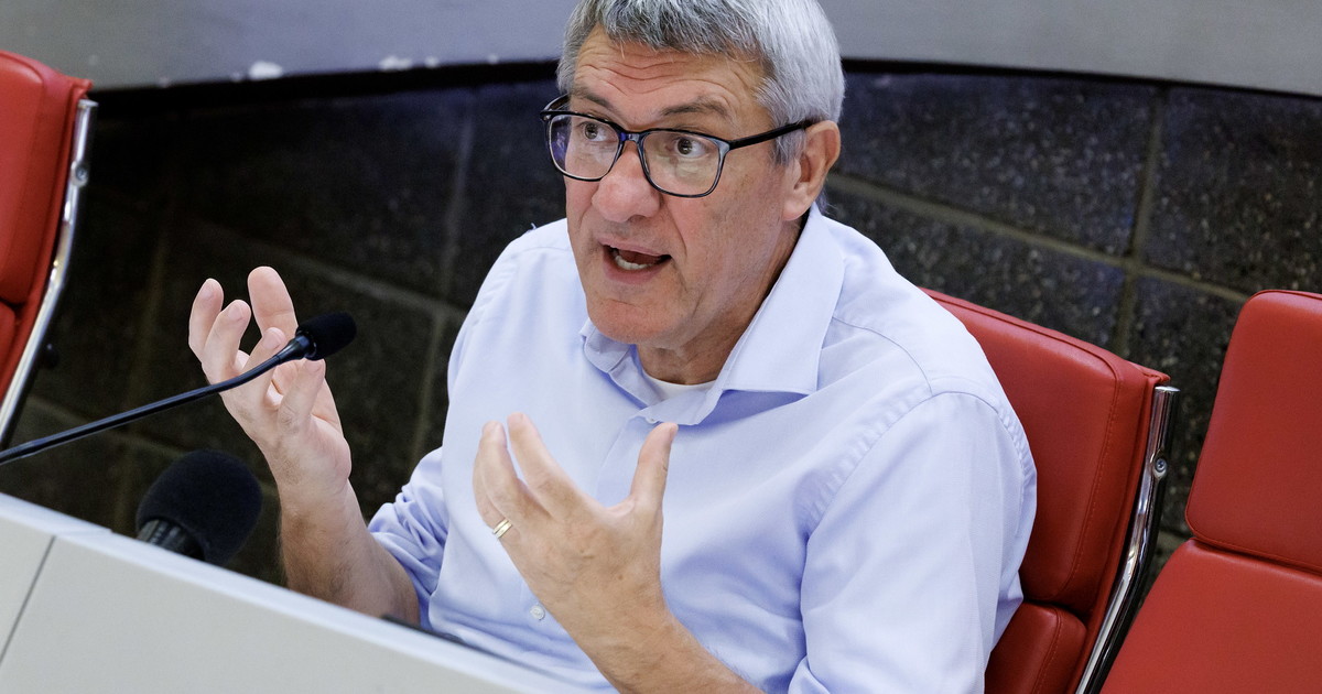 Il video che incastra Landini: era contrario al salario minimo Il video che incastra Landini: era contrario al salario minimo