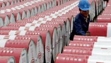Il petrolio sfiora i 65 dollari al barile dopo le sanzioni di Trump alla Russia