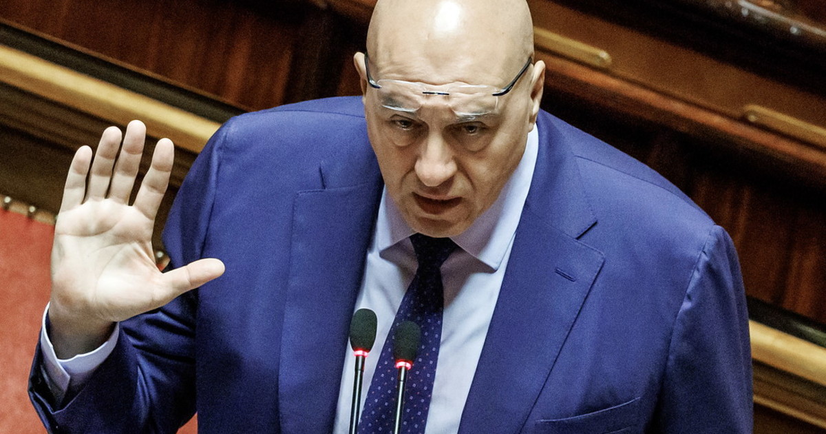 Difesa, Crosetto: "Follia, dilagante, l Difesa, Crosetto: "Follia, dilagante, l
