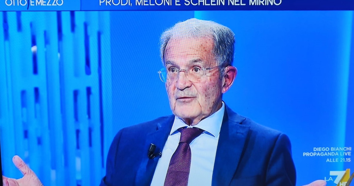 Prodi non si tiene, la sparata da Gruber: "Meloni? la parola giusta per lei è..." Prodi non si tiene, la sparata da Gruber: "Meloni? la parola giusta per lei è..."