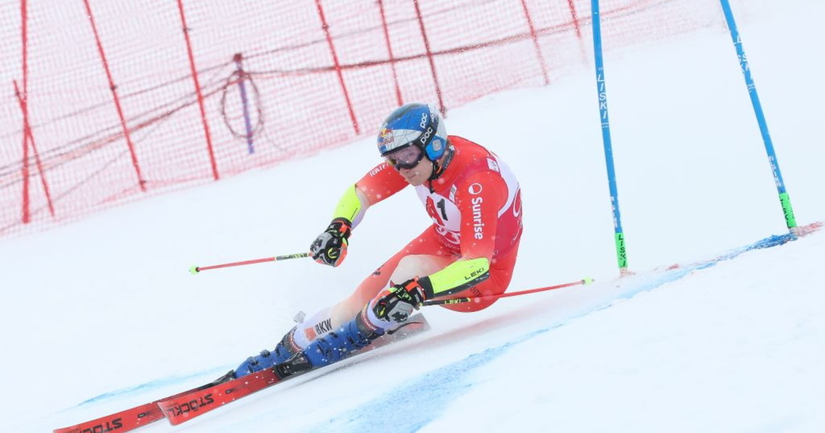 Marco Odermatt vince il primo gigante di Coppa del Mondo a Soelden Marco Odermatt vince il primo gigante di Coppa del Mondo a Soelden