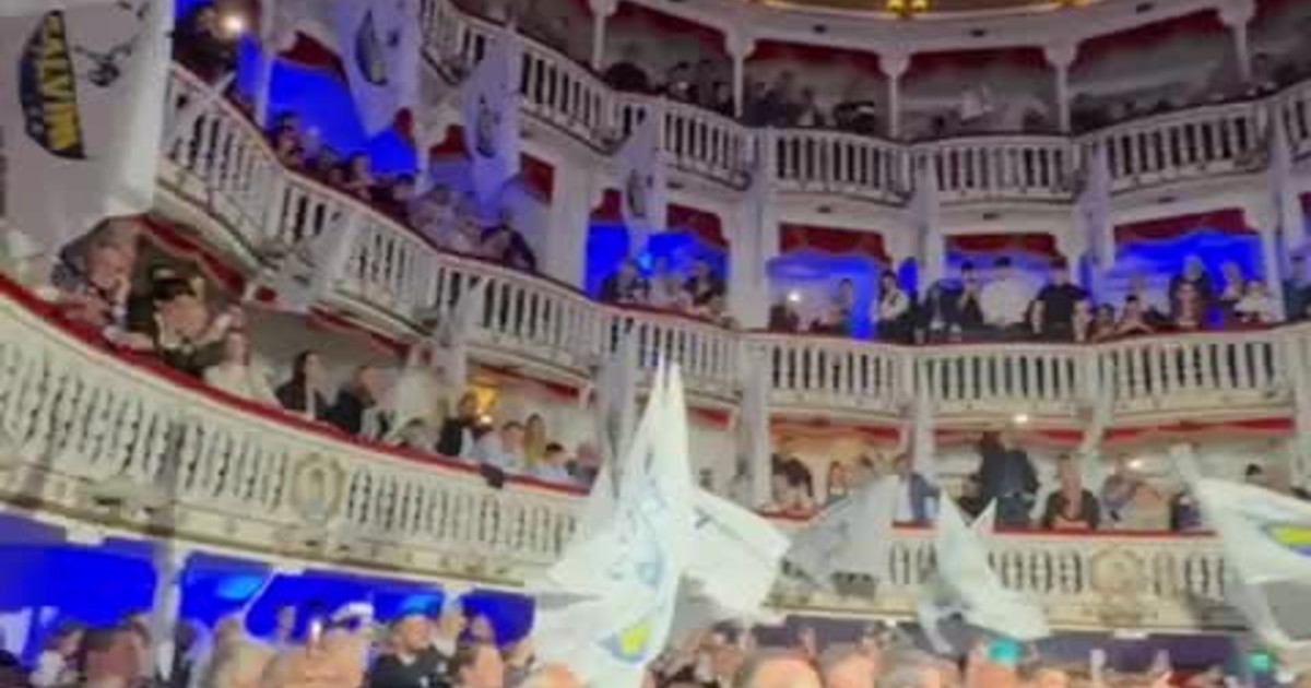 Bagno di folla per Salvini a Napoli Bagno di folla per Salvini a Napoli