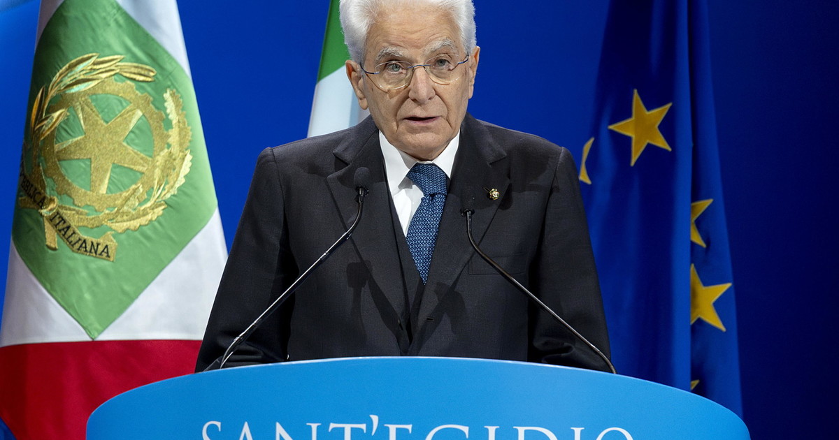 Mattarella: "La pace va coltivata, serve disarmare gli animi" Mattarella: "La pace va coltivata, serve disarmare gli animi"