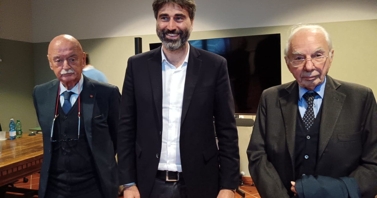 Comunicato Stampa: A Grottaferrata due eventi sulle minoranze linguistiche con il presidente Giuliano Amato Comunicato Stampa: A Grottaferrata due eventi sulle minoranze linguistiche con il presidente Giuliano Amato