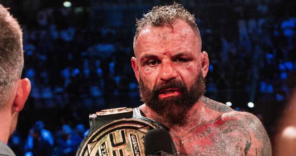 immenso alessio sakara il legionarius batte chris camozzi e diventa campione del mondo cruiserweight bkfc a 44 anni da Iltempo.it immenso alessio sakara il legionarius batte chris camozzi e diventa campione del mondo cruiserweight bkfc a 44 anni