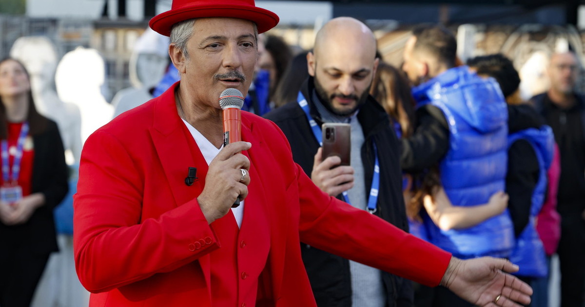 pure fiorello fulmina conte per l elezione farsa unico candidato del m5s c erano pure la stoccata da Iltempo.it pure fiorello fulmina conte per l elezione farsa unico candidato del m5s c erano pure la stoccata