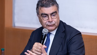 I ProPal mettono il bavaglio a Fiano. Fassino reagisce: “Gesto di prevaricazione intollerabile”