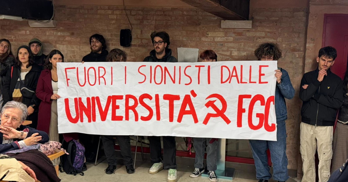 "Nessuna solidarietà da M5S e Avs". La sinistra dimentica Fiano, che sarà audito in Commissione Segre "Nessuna solidarietà da M5S e Avs". La sinistra dimentica Fiano, che sarà audito in Commissione Segre