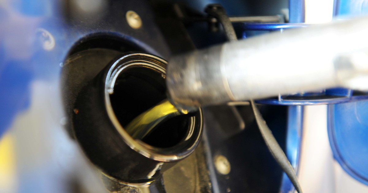forti rialzi per i prezzi medi di benzina e diesel ecco la stangata per gli italiani da Iltempo.it forti rialzi per i prezzi medi di benzina e diesel ecco la stangata per gli italiani