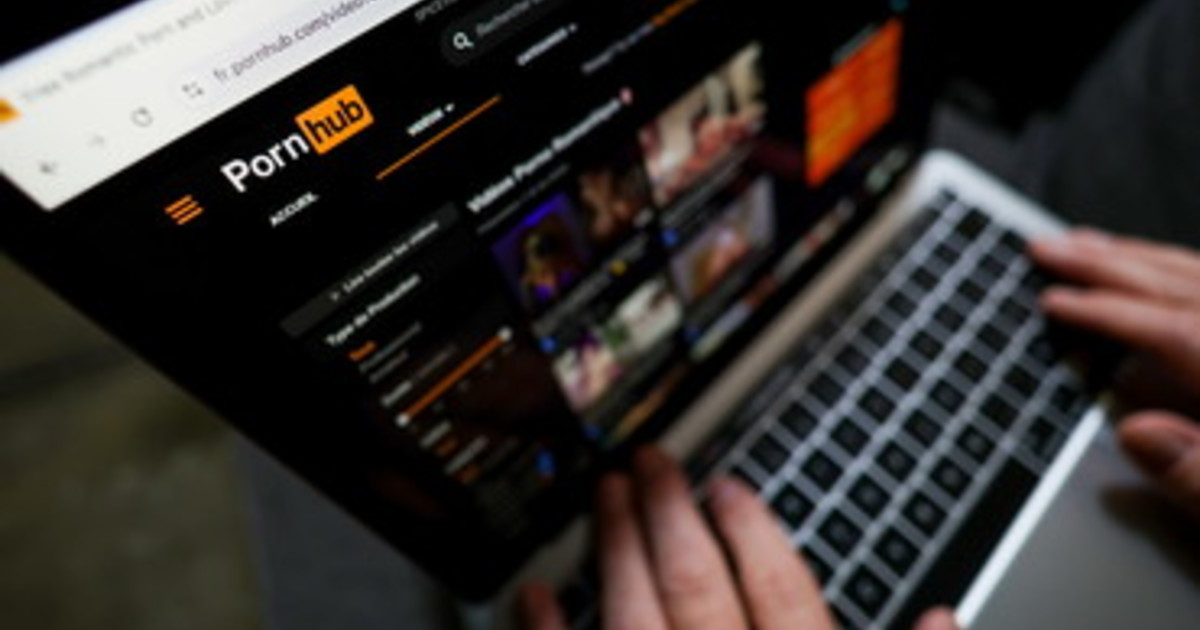 Stretta sui siti porno, dal 12 novembre bisognerà dimostrare di essere maggiorenni