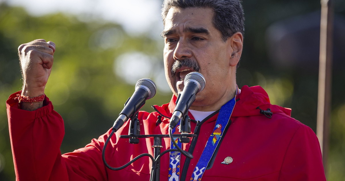 Maduro traballa, attacco Usa imminente: "Nel mirino siti militari e dei narcos"
