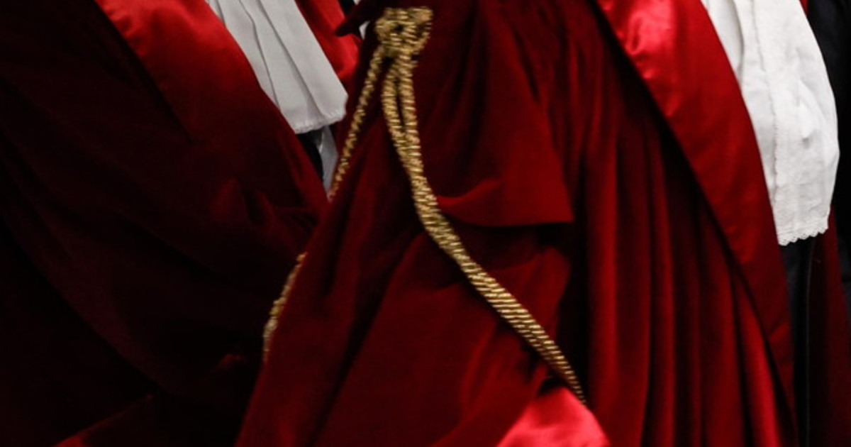 Con chi stanno gli italiani: il sondaggio che travolge sinistra e toghe rosse