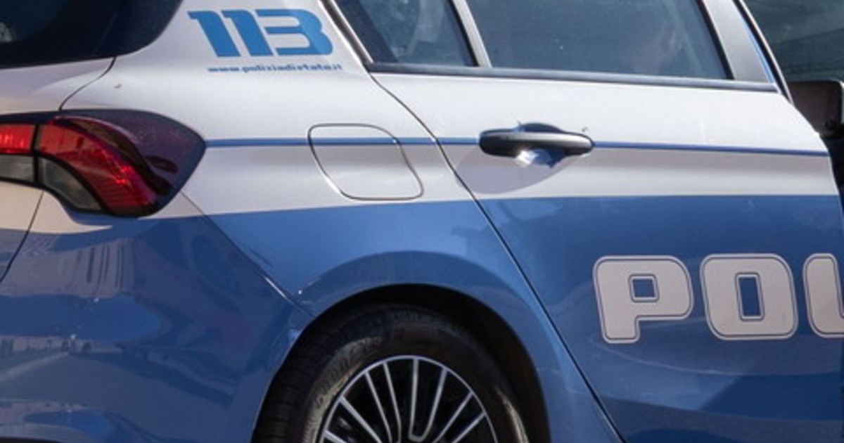 Volante si scontra con un'auto nel napoletano, morto un poliziotto