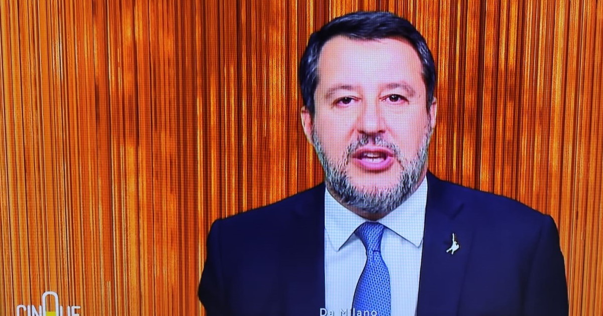 Salvini non molla sul Ponte e rilancia: "Pace fiscale definitiva"