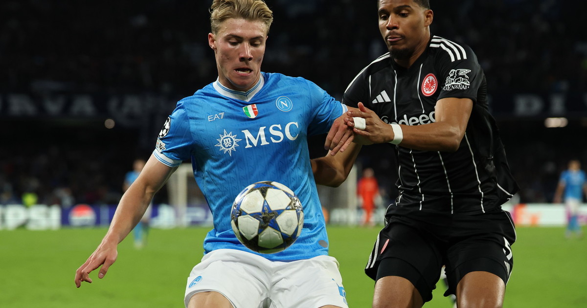 Napoli sbatte contro muro Eintracht, 0 0 al 