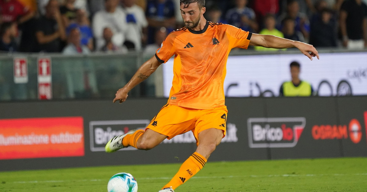 Cristante giura amore alla Roma: “Pronto a rinnovare il contratto. Con Gasperini puntiamo in alto” Cristante giura amore alla Roma: “Pronto a rinnovare il contratto. Con Gasperini puntiamo in alto”