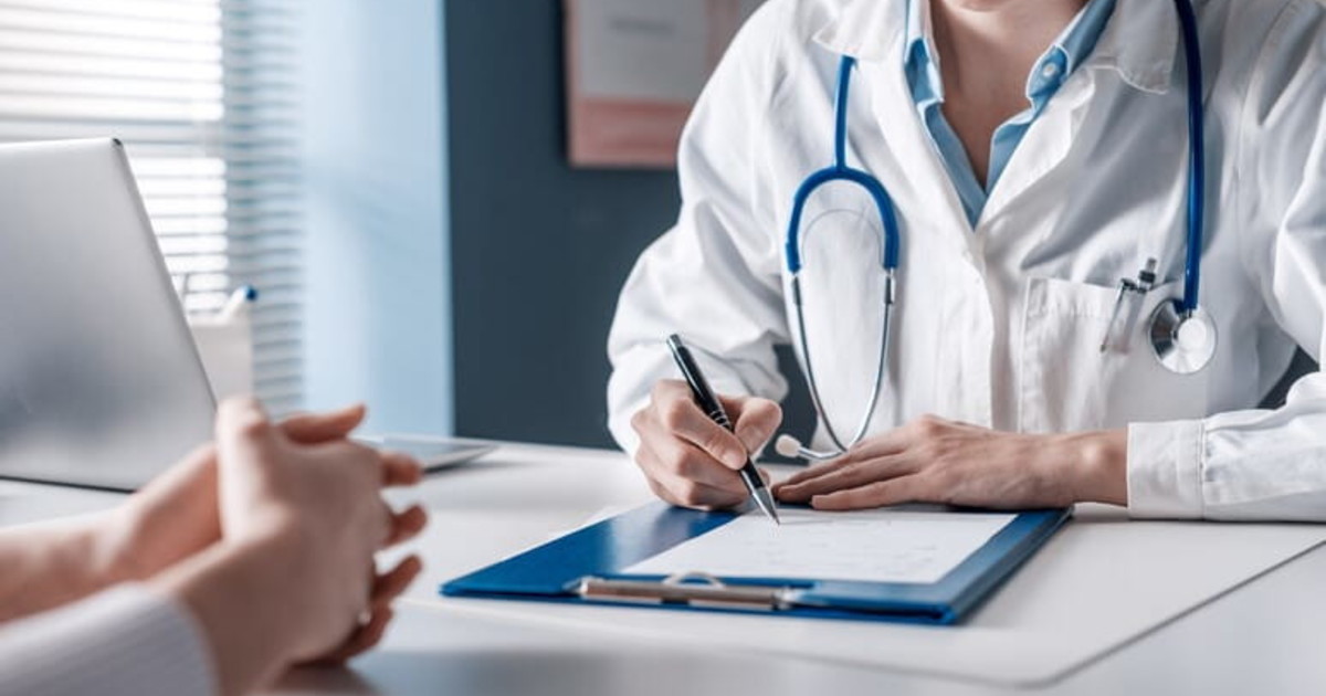 "Funerale" dei medici di base sotto le Torri della Regione Emilia Romagna "Funerale" dei medici di base sotto le Torri della Regione Emilia Romagna