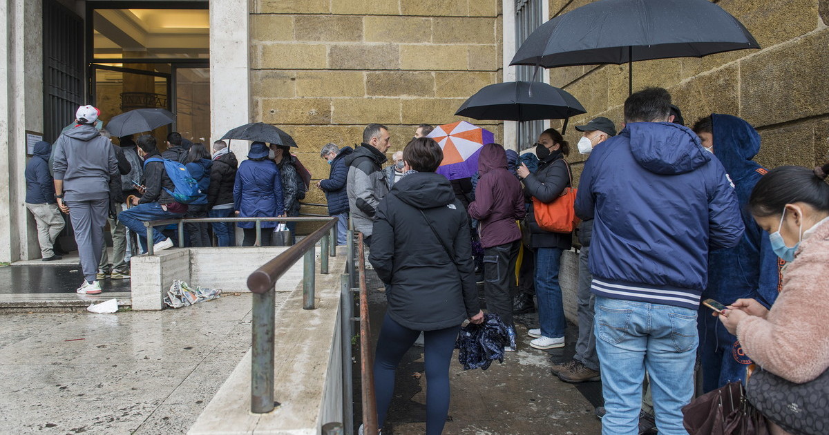 sos carta d identit224 il 3 agosto ne scadono 347 mila uffici a rischio collasso