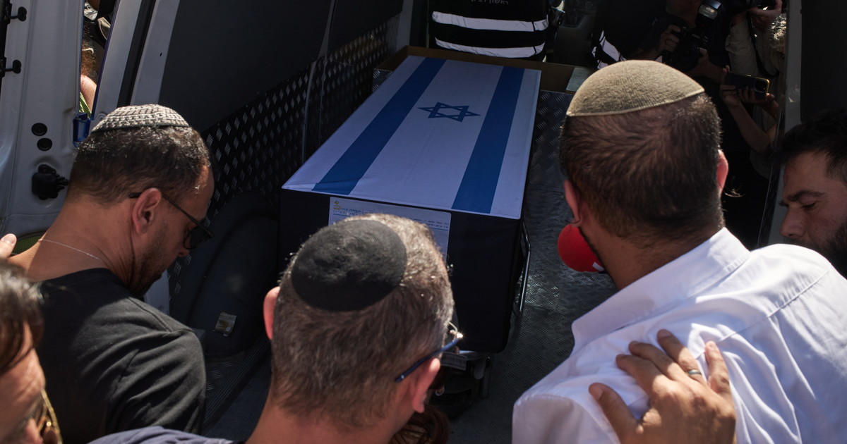 Israele ha ricevuto a Gaza bara con il corpo di un ostaggio, a dirlo l Israele ha ricevuto a Gaza bara con il corpo di un ostaggio, a dirlo l