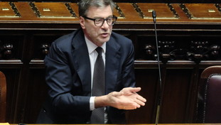 Manovra, Giorgetti: Le spese in difesa non taglieranno risorse alla sanità