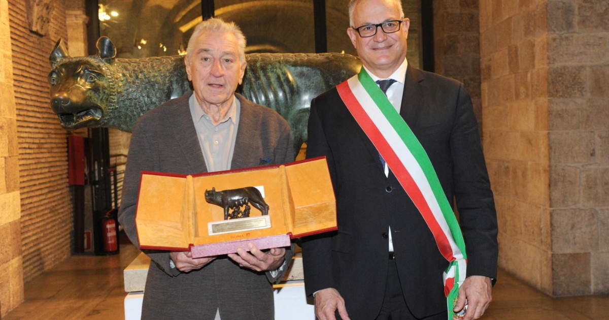 robert de niro riceve la lupa capitolina 200 commovente tutto a roma 232 storia da Iltempo.it robert de niro riceve la lupa capitolina 200 commovente tutto a roma 232 storia