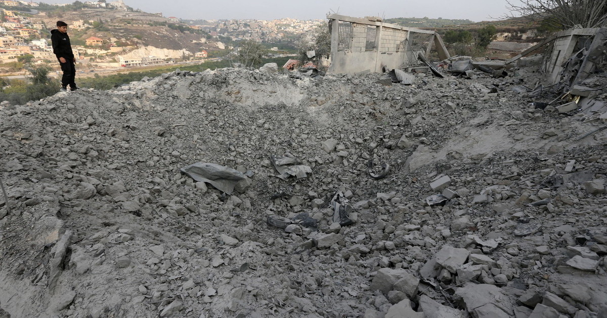 Israele attacca strutture Hezbollah, il presidente del Libano: "Crimine assoluto" Israele attacca strutture Hezbollah, il presidente del Libano: "Crimine assoluto"