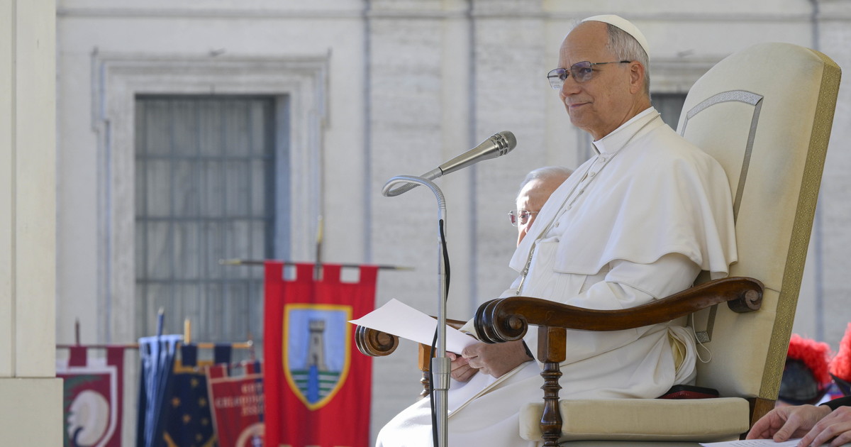 Leone pronto a convocare un concistoro straordinario per la pax cardinalizia