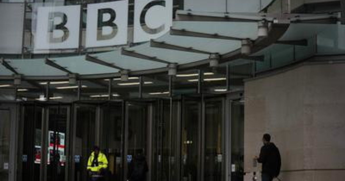 Tagli ai finanziamenti pubblici per la Bbc dopo la modifica del discorso di Donald Trump