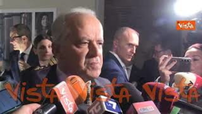 piantedosi il calendario della polizia 2026 rappresenta bene lo spirito di corpo