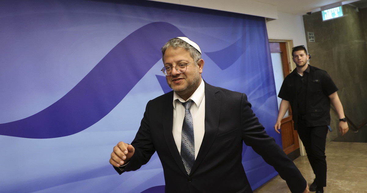 Approvata in Israele la pena di morte per terroristi. Ben Gvir festeggia offrendo pasticcini | GUARDA